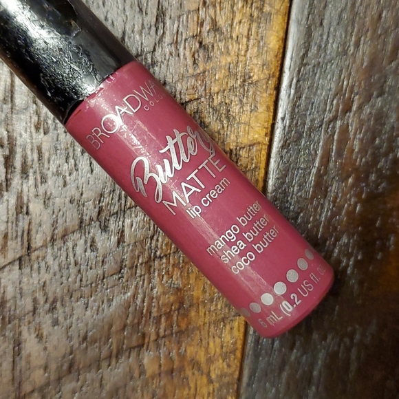 Very Rare - Broadway Colors Buttery MATTE Lip Cream 04 - Hello Sunshine - Picture 3 of 11